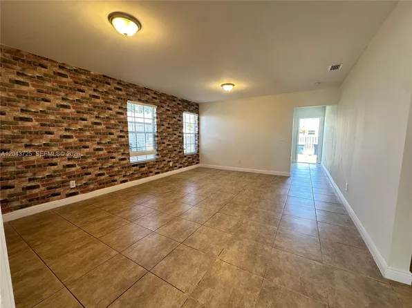 2235 Farragut St, Hollywood, FL 33020