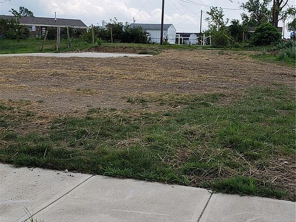 3rd image of 233 Crosswell Ave