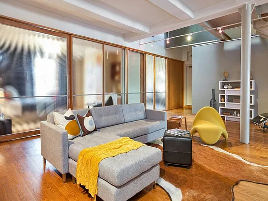 Sold by Sotheby's International Realty | media 33