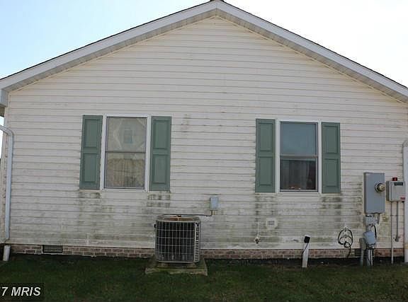 4th image of 15912 Hibiscus Dr
