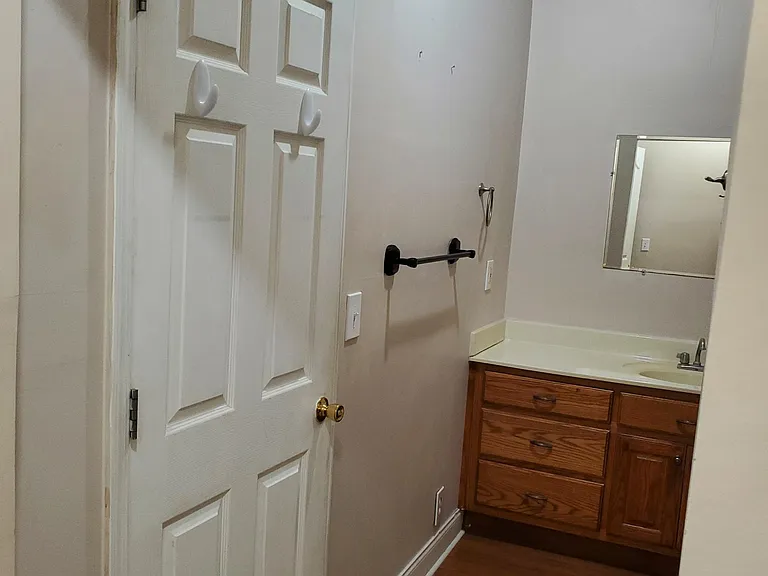 416 Hogan Cir — Photo 11