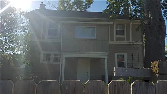 2140 Waldeck Ave — Photo 9