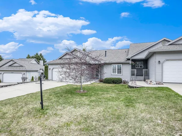 12074 S Elk Ridge Dr, Traverse City, MI 49684