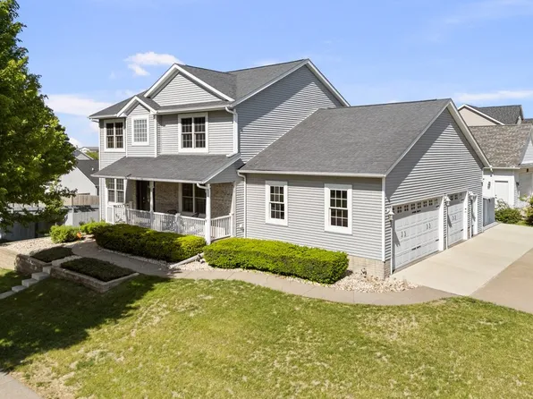 6911 Madison St, Davenport, IA 52806