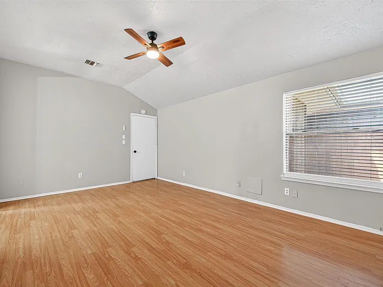 2310 Woodwind Dr — Photo 33