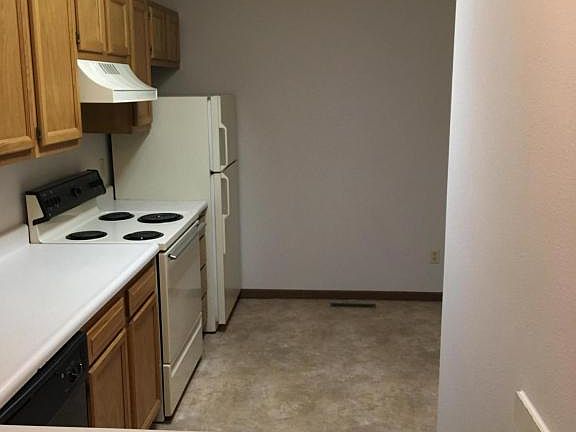5th image of 4071 Woodrush Ln NW #24