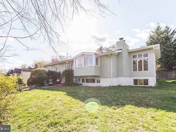 3rd image of 11610 Karen Dr