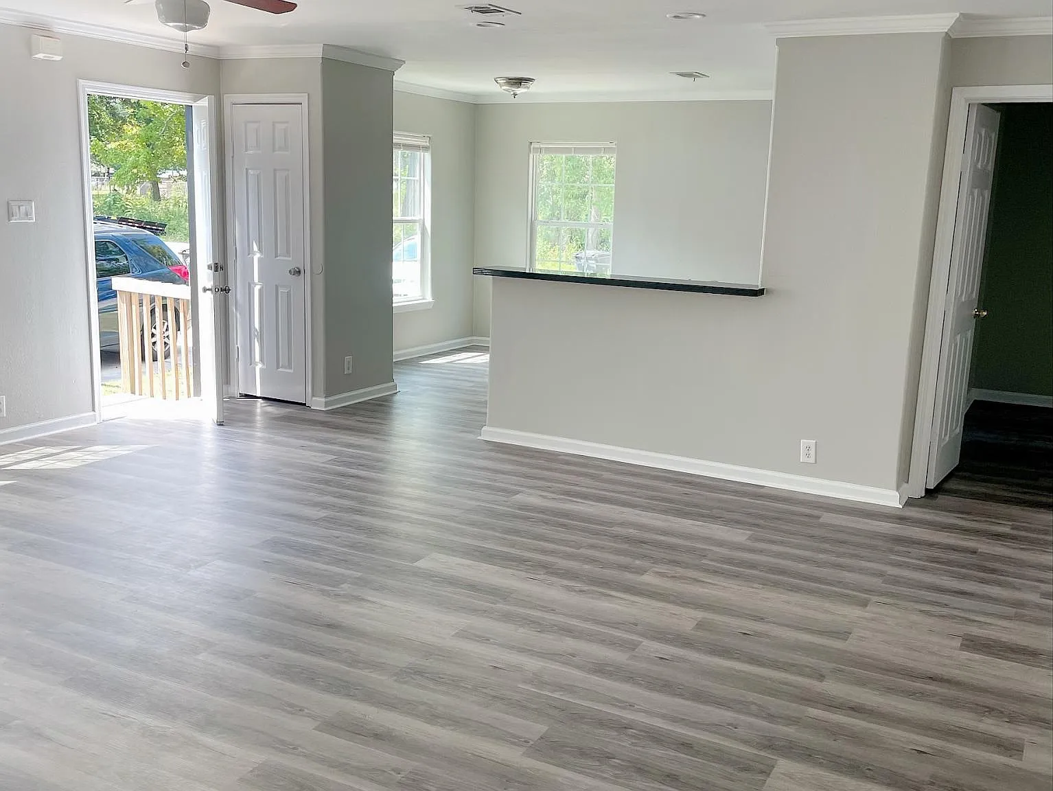 6810 Covington Dr — Photo 3