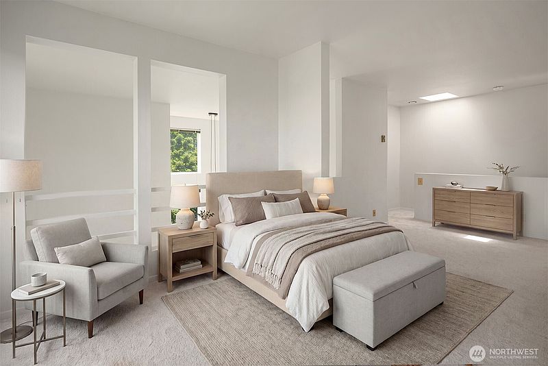 4th image of 535 Summit Avenue E #403
