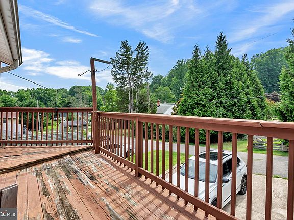 3rd image of 3304 Burgess Rd