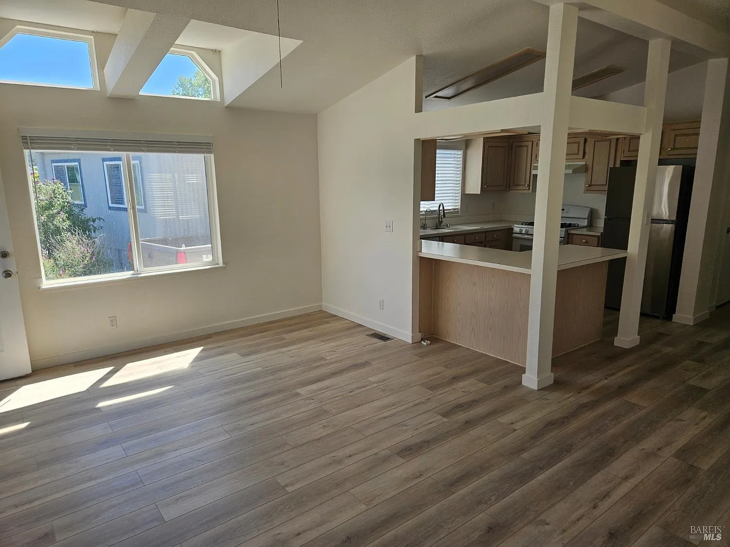 324 Aileen Avenue - Photo 3