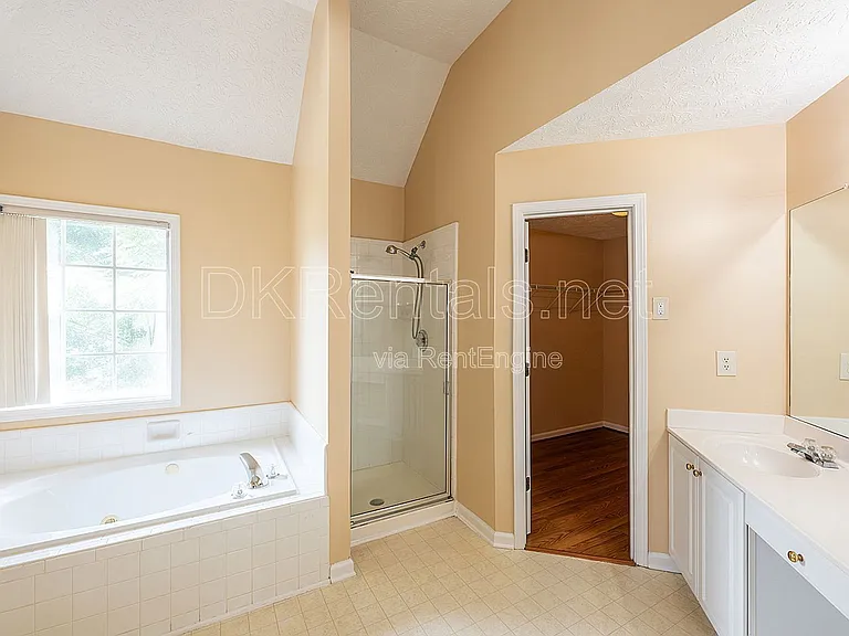 1704 Riverlanding Cir — Photo 18