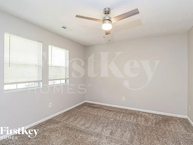 1716 Virginia St — Photo 10
