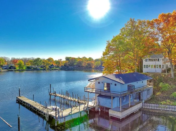 7514 Phelps Ave, Wolcott, NY 14590