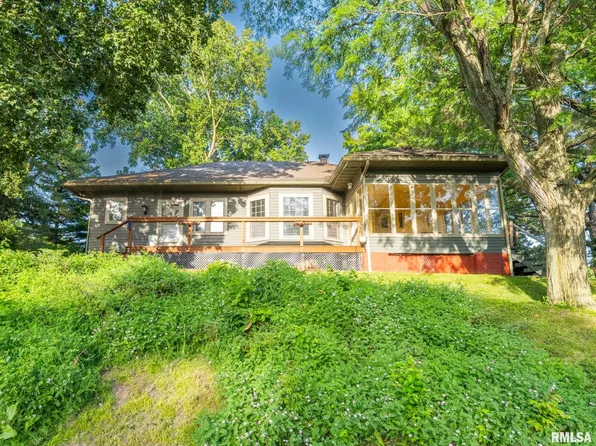 399 W Walnut St, Canton, IL 61520