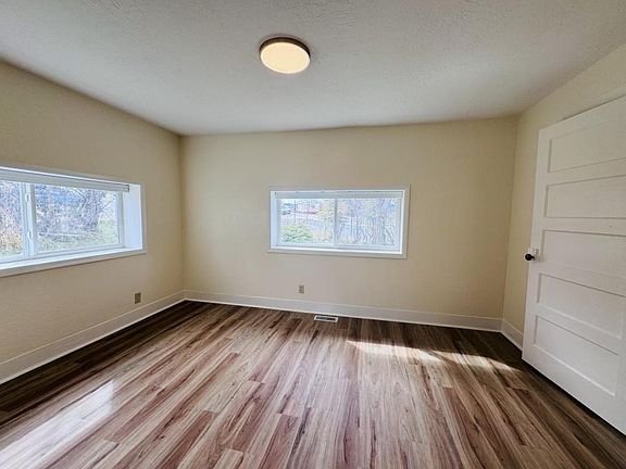 5th image of 1836 Flowerree St