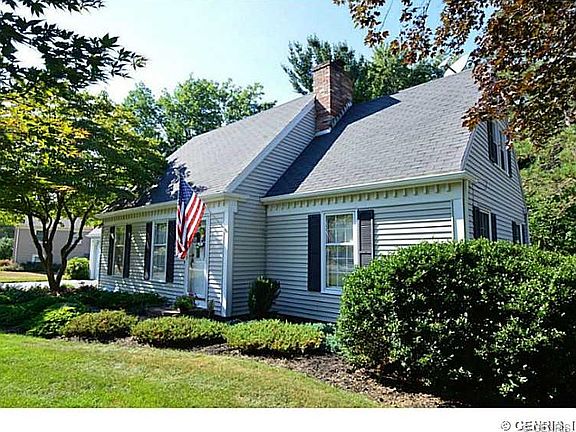 3rd image of 31 Blandford Ln