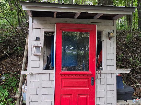 4th image of 850 Magee Rd