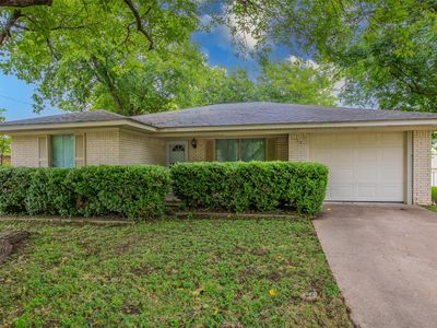 1000 N Harrison St, West, TX, 76691