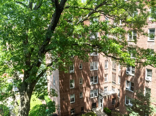 5610 Netherland Avenue image 5 of 14