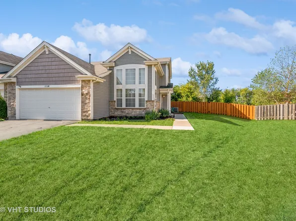 1114 Spinnaker St, Hampshire, IL 60140