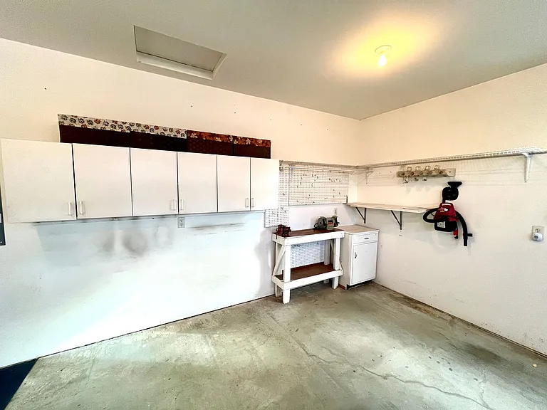 517 Burnham Pl — Photo 14