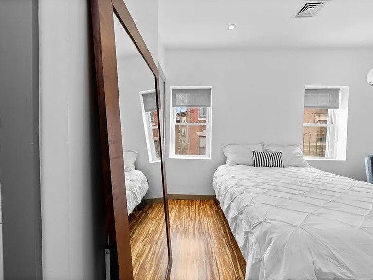 112 Prince St #4 — Photo 12