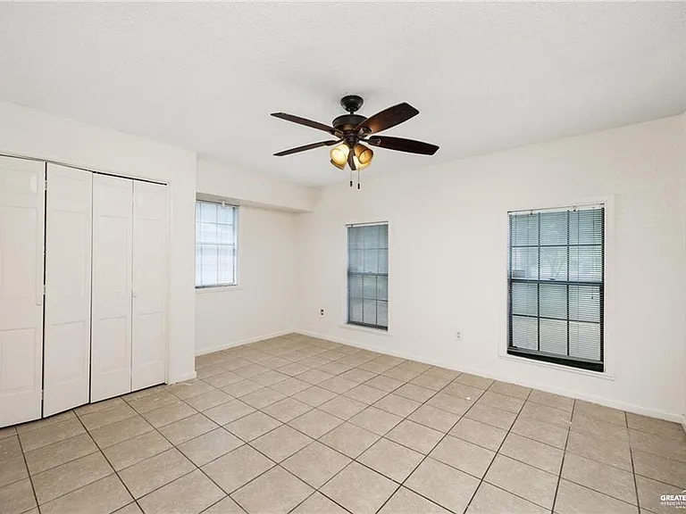 410 Stacie Ln — Photo 14