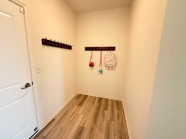 2411 Fairfield Ave — Photo 22