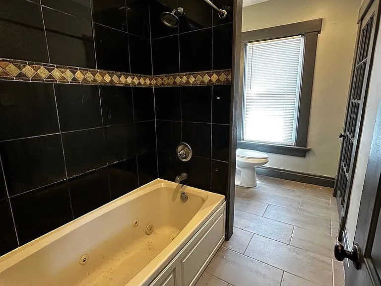 315 Parkwood Ave — Photo 11