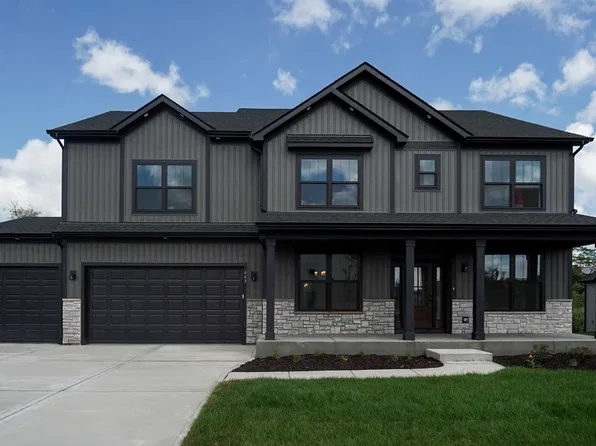215 Becker Pl, Sycamore, IL 60178