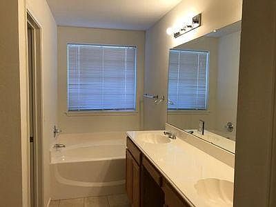 1st image of 206 Windy Knoll Ln