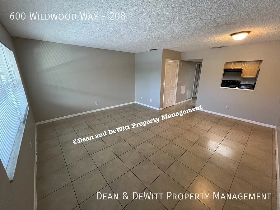 Building Photo - 600 Wildwood Way #208