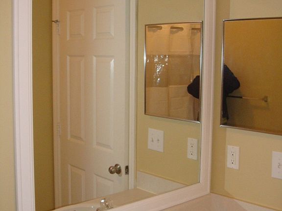 2nd floor Bath