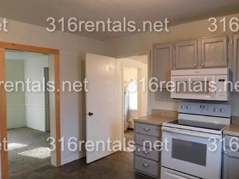 621 Osage St — Photo 5