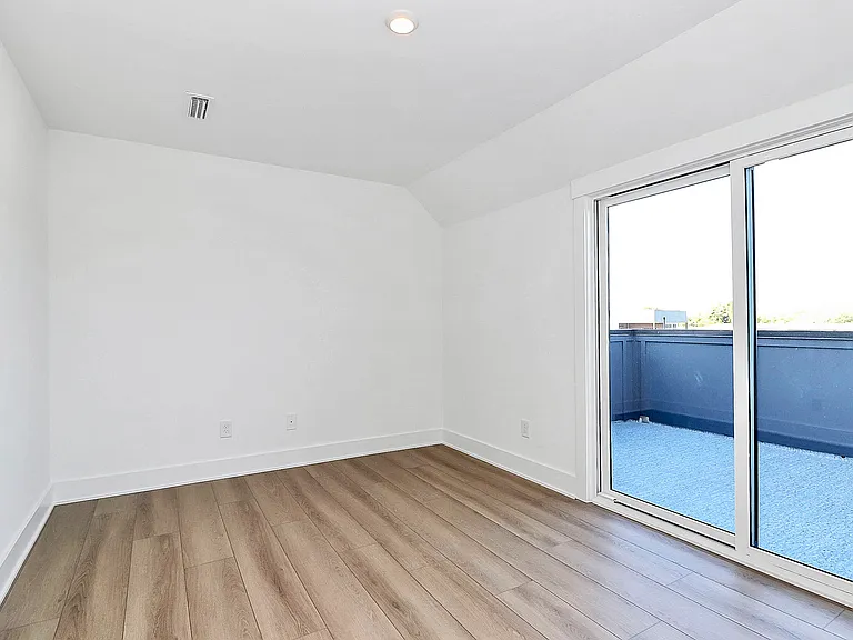 5027 Dutchess Dr — Photo 18