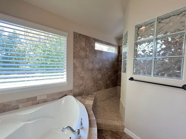 2285 W Windchime Dr — Photo 26