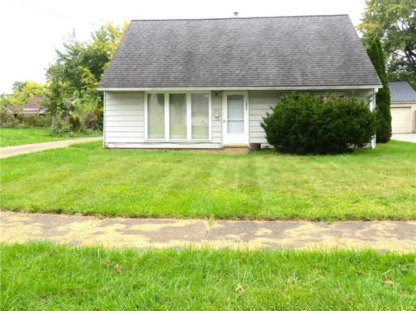 1719 Denison Ave NW, Warren, OH 44485