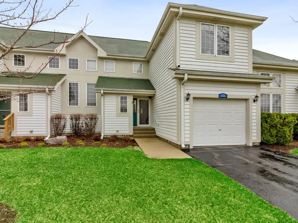 1777 Woodland Dr, Lake Geneva, WI 53147