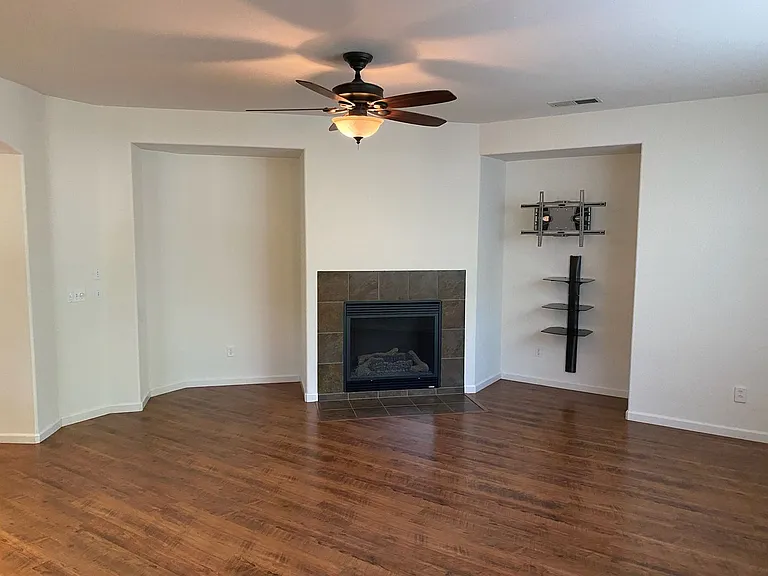 2434 N El Cajon St — Photo 8