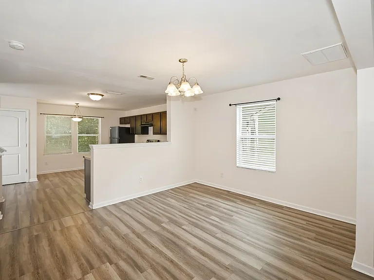 1025 Rook Rd — Photo 5