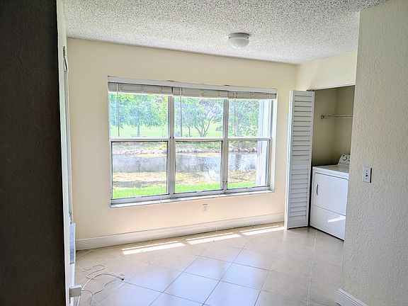 5th image of 437 Vista Isles Dr APT 2216