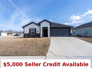 2009 N Fleetwood Ln, Siloam Springs, AR 72761