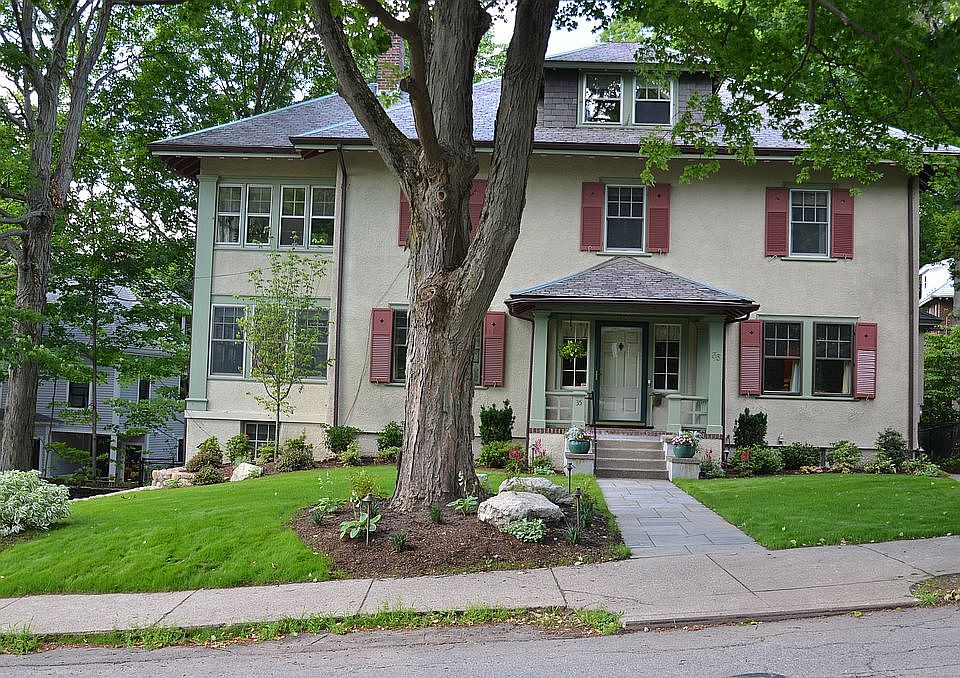 2nd image of 35 Marshall St