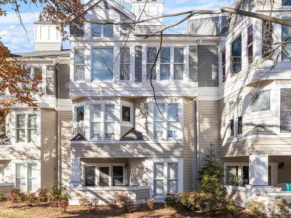1000 Brighthurst Dr Unit 302, Raleigh, NC 27605