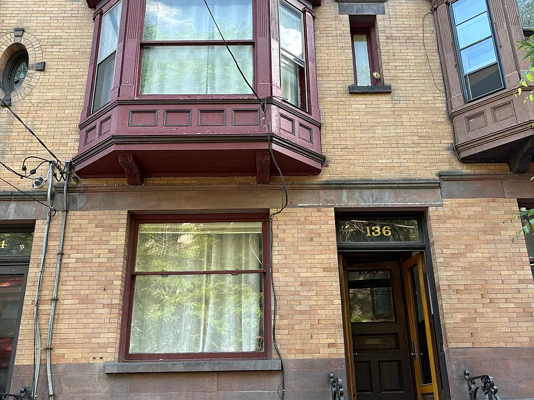 136 Lancaster St — Photo 36