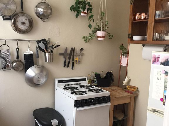 4th image of 1121 Bush St APT 10