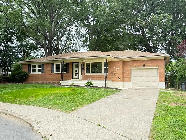 4012 White Plains Ct — Photo 1