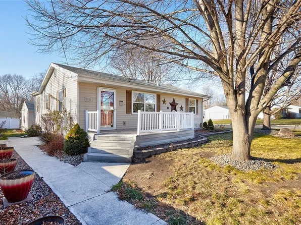 2536 E 40th St, Des Moines, IA 50317