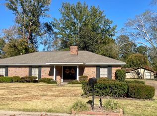 130 Newburg Pl, Jackson, MS 39206